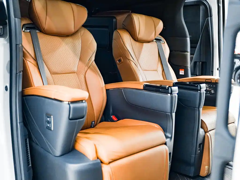 Toyota Alphard 2024 Crown Hybrid 2.5L Ultimate Edition 2024 - thumbnail 13