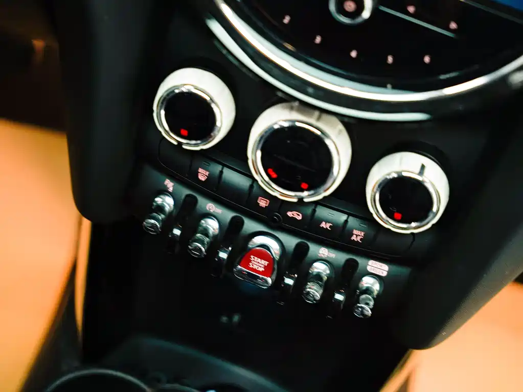 MINI MINI 2023 1.5T COOPER Artist Five-Door 2022 - thumbnail 14