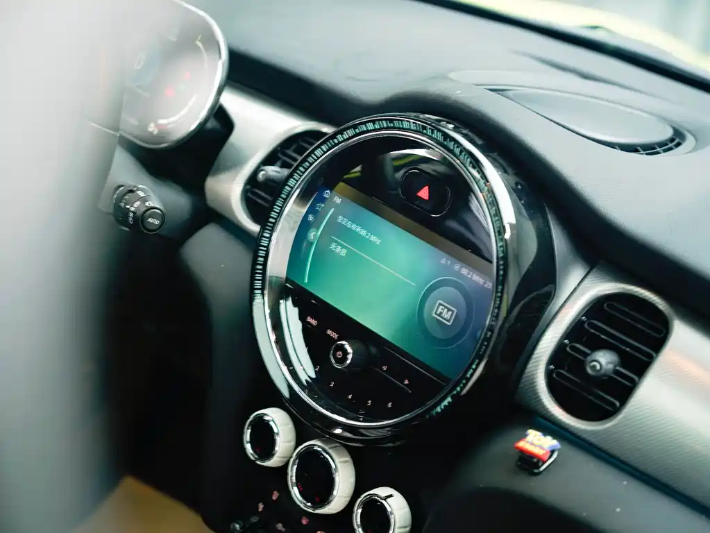 MINI MINI 2023 1.5T COOPER Artist Five-Door 2022 - thumbnail 16