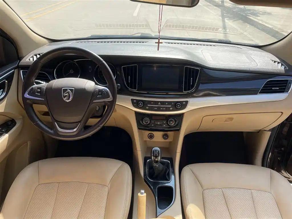 Baojun Baojun 730 2016 1.8L Manual Luxury 7-seater 2016 - thumbnail 7