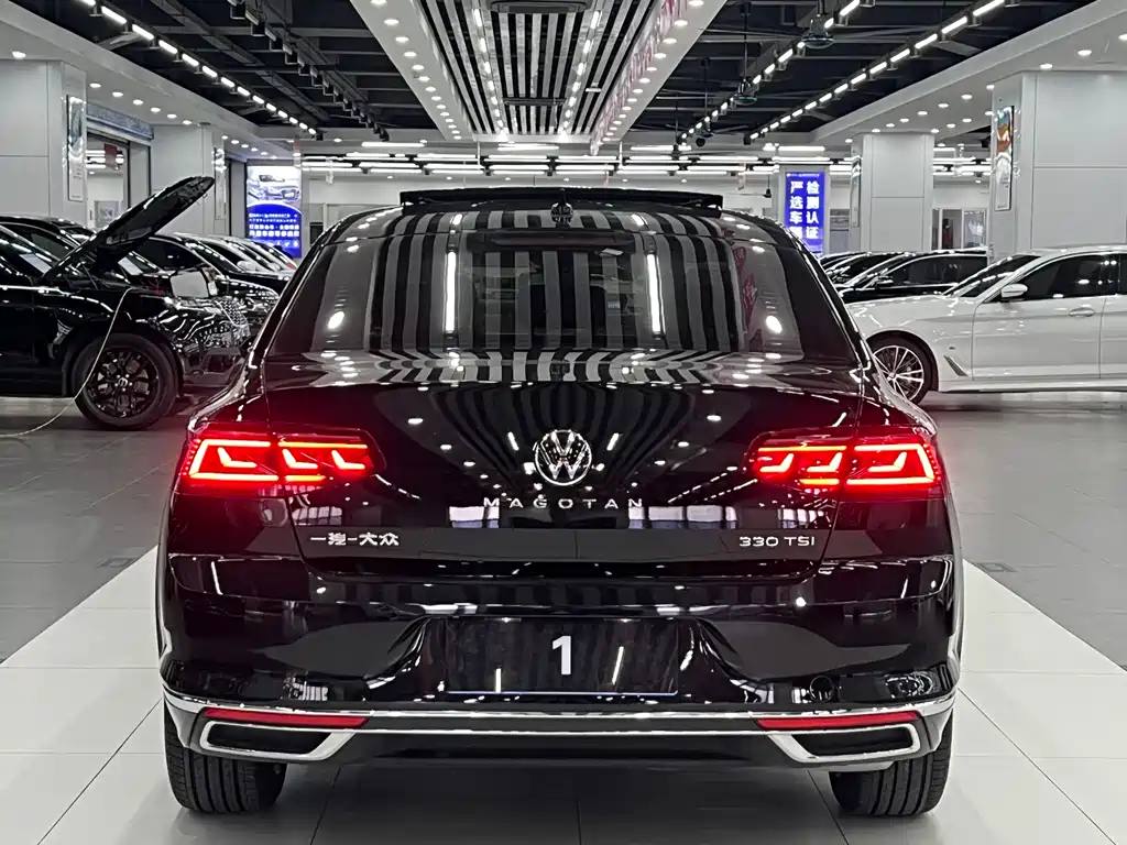 Volkswagen Magotan 2025 Model Comfort 330TSI DSG Luxury Edition 2025 - thumbnail 5