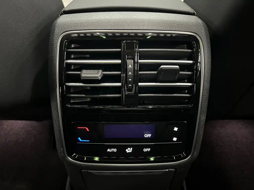Volkswagen Magotan 2025 Model Comfort 330TSI DSG Luxury Edition 2025 - thumbnail 21