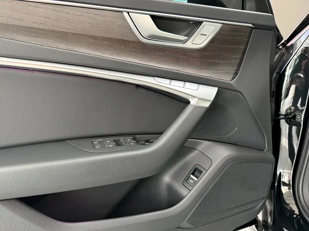 Audi Audi A6L 2023 Facelift 45 TFSI quattro Premium Dynamic Edition 2023 - thumbnail 16
