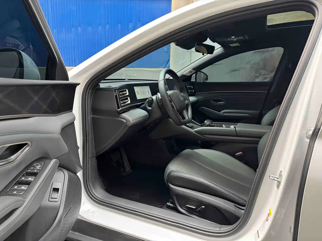 BYD BYD Qin L 2025 DM-i Intelligent Driving Version 120KM Leading Model 2025 - thumbnail 7
