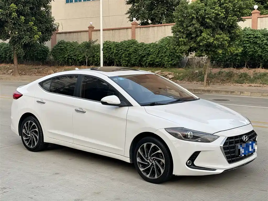Hyundai Elantra 2019 1.5L CVT Smart Elite 2020 - thumbnail 2