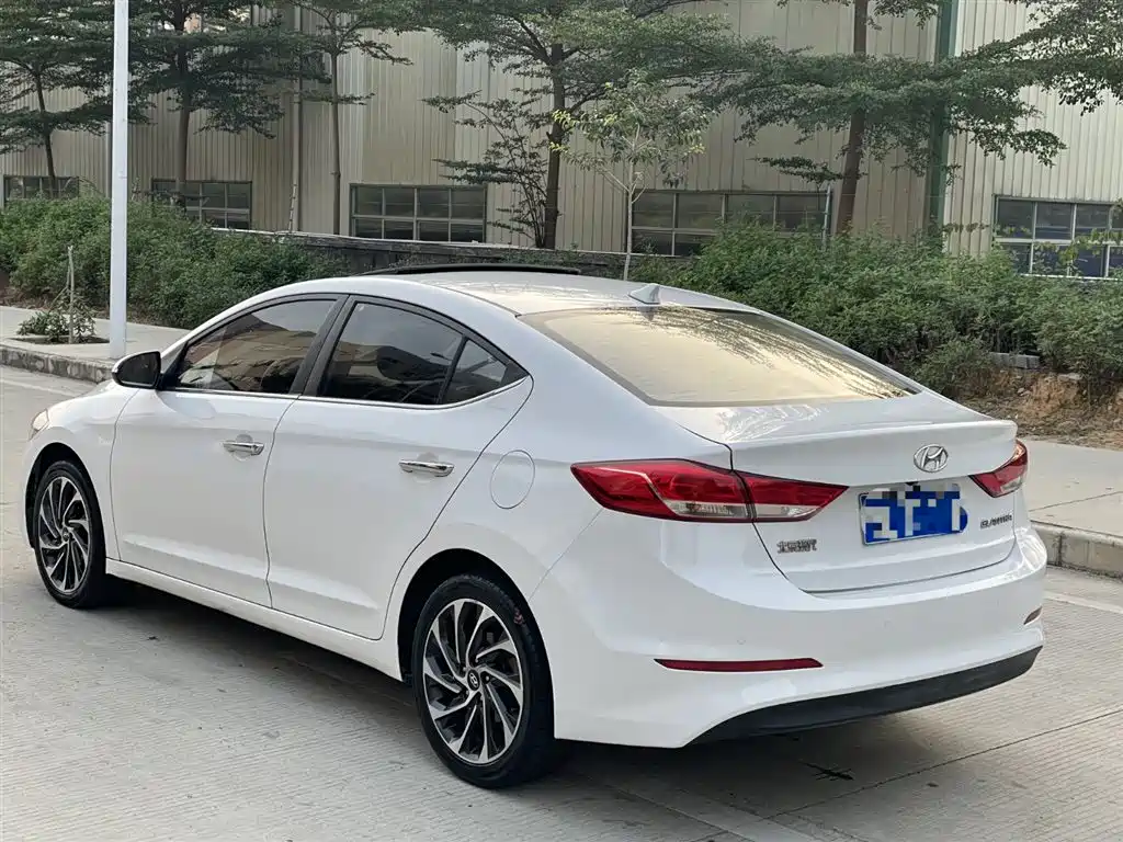 Hyundai Elantra 2019 1.5L CVT Smart Elite 2020 - thumbnail 4