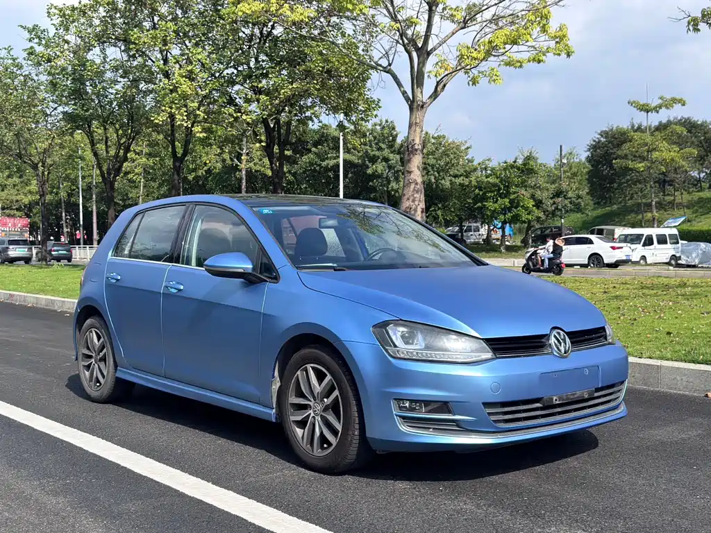Volkswagen Volkswagen Golf 2016 230TSI Automatic Luxury Edition 2016 - thumbnail 3
