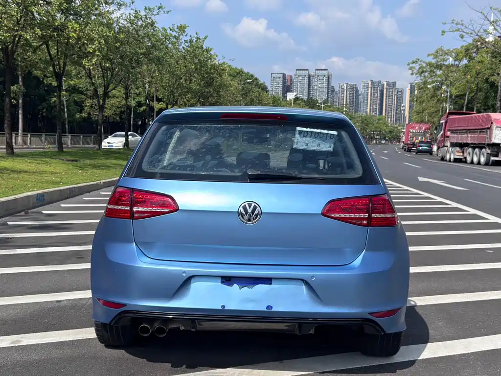 Volkswagen Volkswagen Golf 2016 230TSI Automatic Luxury Edition 2016 - thumbnail 4