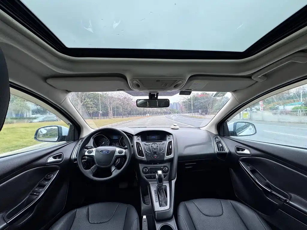 Ford Ford Focus 2012 Sedan 1.6L Automatic Fashion Edition 2014 - thumbnail 10