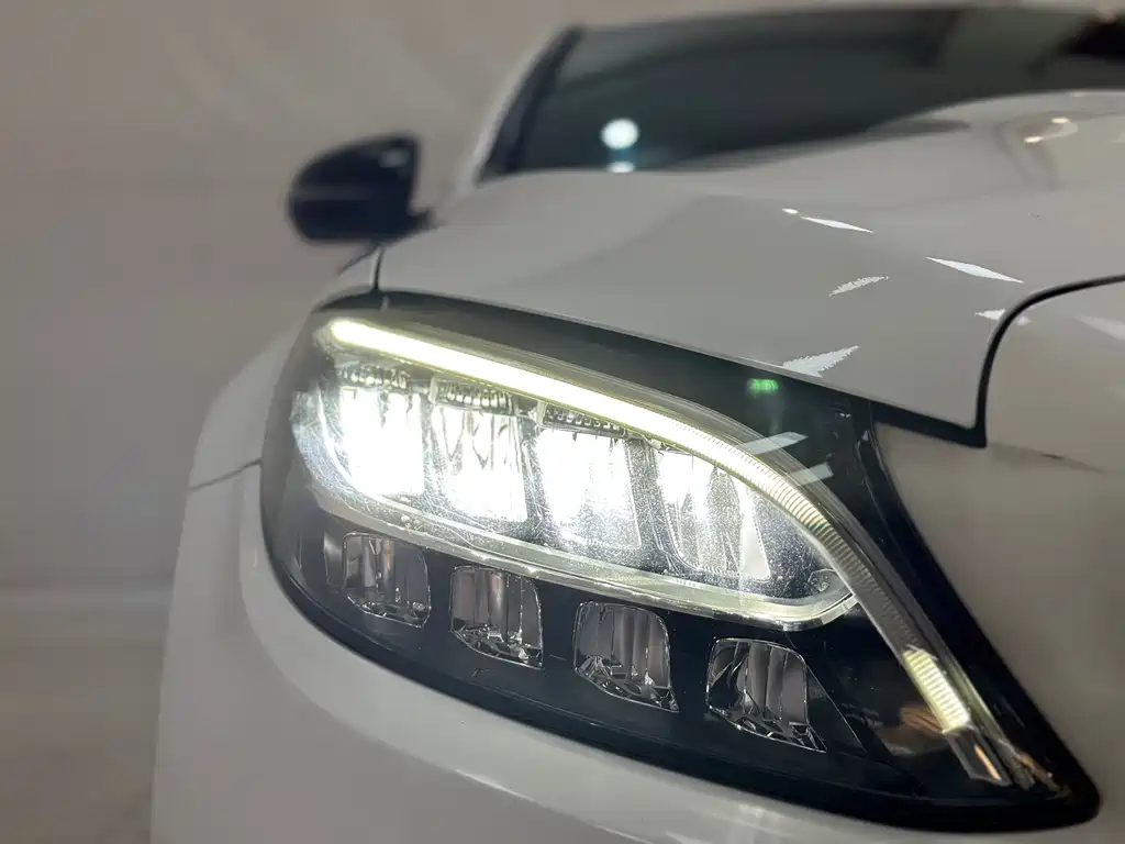 Mercedes-Benz Mercedes-Benz C-Class 2021 C 260 Star Brilliant Collection Edition 2021 - thumbnail 4
