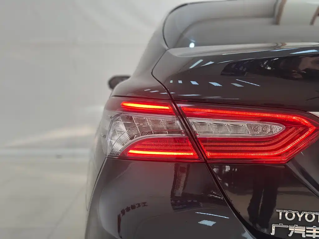 Toyota Toyota Camry 2018 Hybrid 2.5HG Luxury Edition 2018 - thumbnail 8