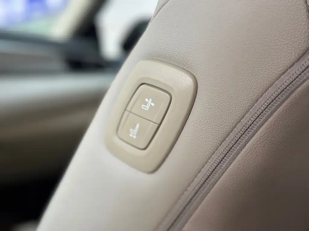 Toyota Toyota Camry 2018 Hybrid 2.5HG Luxury Edition 2018 - thumbnail 14