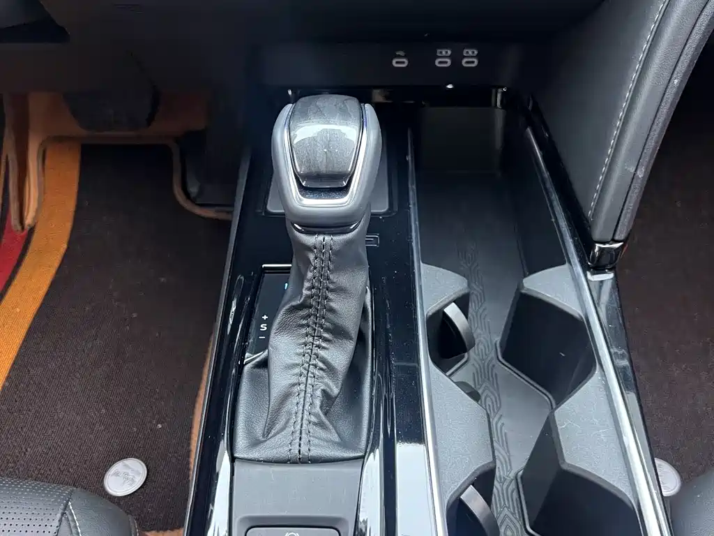 Toyota Toyota Camry 2024 Hybrid 2.5HG Premium Edition 2025 - thumbnail 13