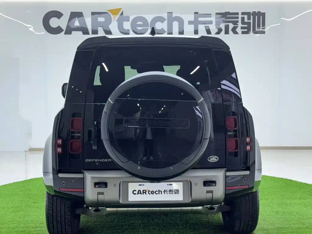 Land Rover Land Rover Defender 2025 90 3.0T P400 X-Dynamic HSE 2025 - thumbnail 4