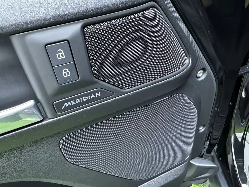 Land Rover Land Rover Defender 2025 90 3.0T P400 X-Dynamic HSE 2025 - thumbnail 11