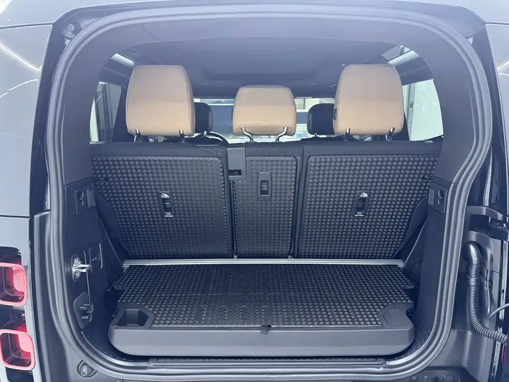 Land Rover Land Rover Defender 2025 90 3.0T P400 X-Dynamic HSE 2025 - thumbnail 19