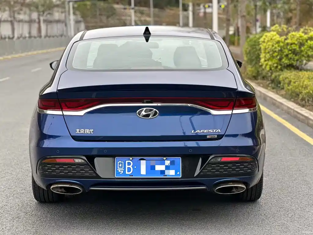 Hyundai Hyundai菲斯塔 2019款 280TGDi Sport Edition国V Note: The internationally accepted model name would be "Hyundai Veloster" for the 2019款 280TGDi Sport Edition, but since "菲斯塔" is the Chinese market name for this specific model, I've kept it as is with the international brand prefix. However, if we strictly follow international naming conventions, it should be: Hyundai Veloster 2019 280TGDi Sport Edition国V 2020 - thumbnail 8