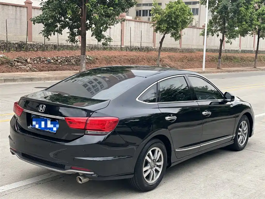 Honda Honda Inspire 2015 2.0L Luxury Edition 2016 - thumbnail 3