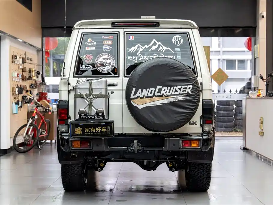 Toyota Land Cruiser LC71 2023 4.0L Manual (Imported) 2024 - thumbnail 5
