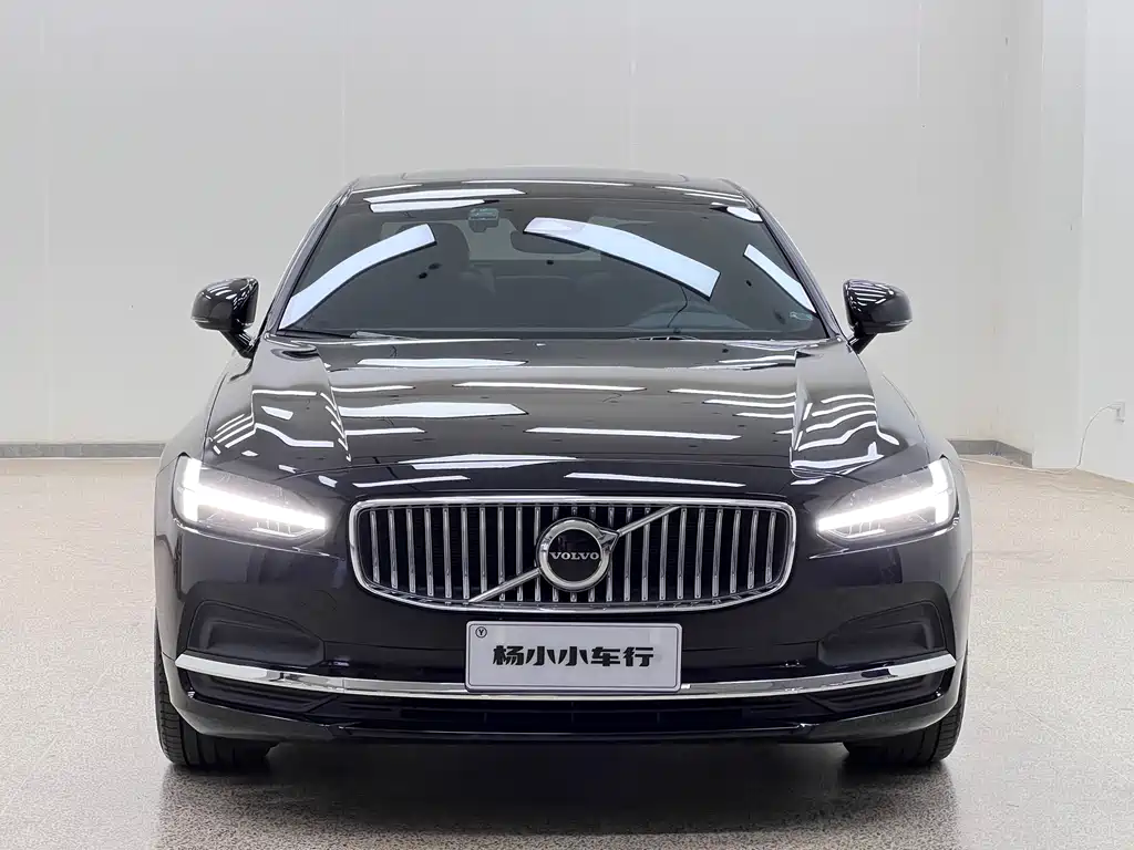 Volvo Volvo S90 2024 B5 Momentum Luxury Edition 2024 - thumbnail 2