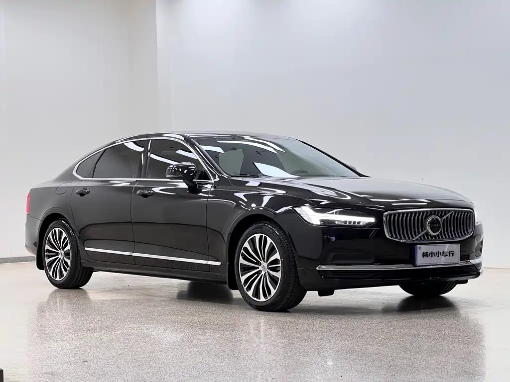 Volvo Volvo S90 2024 B5 Momentum Luxury Edition 2024 - thumbnail 3