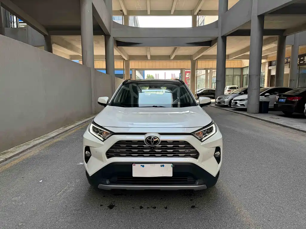 Toyota RAV4 2020 2.0L CVT AWD Premium Edition 2020 - thumbnail 2