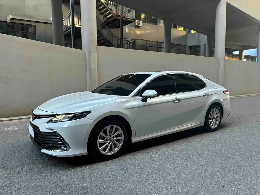 Toyota Toyota Camry 2022 2.0GVP Leading Edition 2023