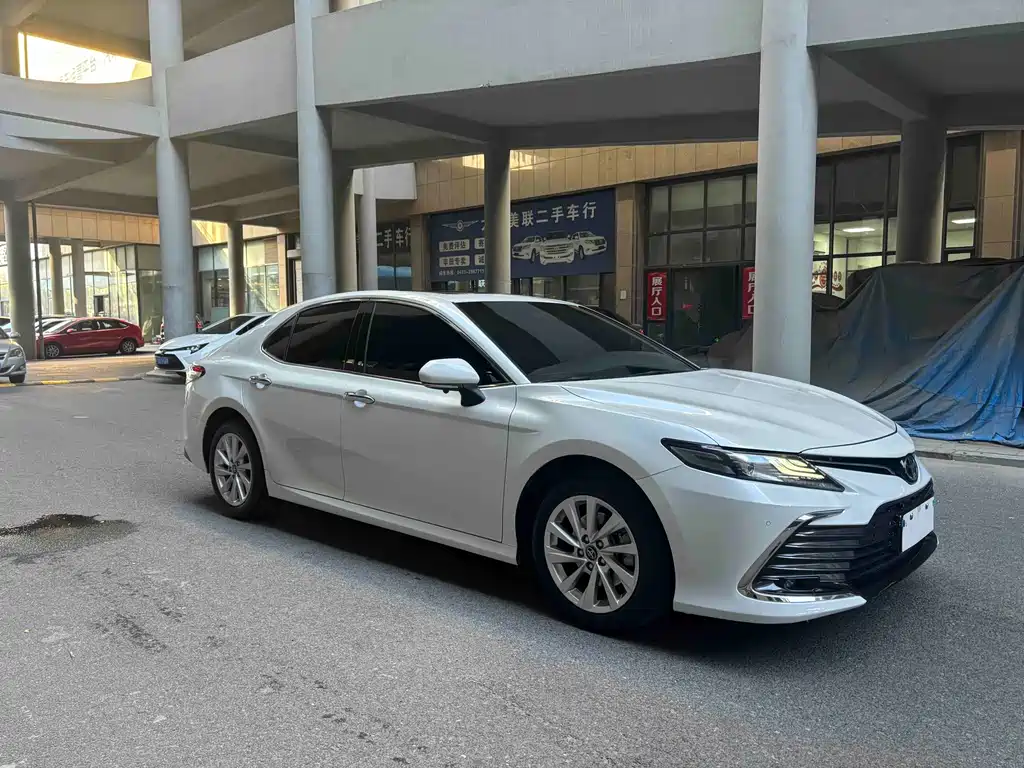 Toyota Toyota Camry 2022 2.0GVP Leading Edition 2023 - thumbnail 9