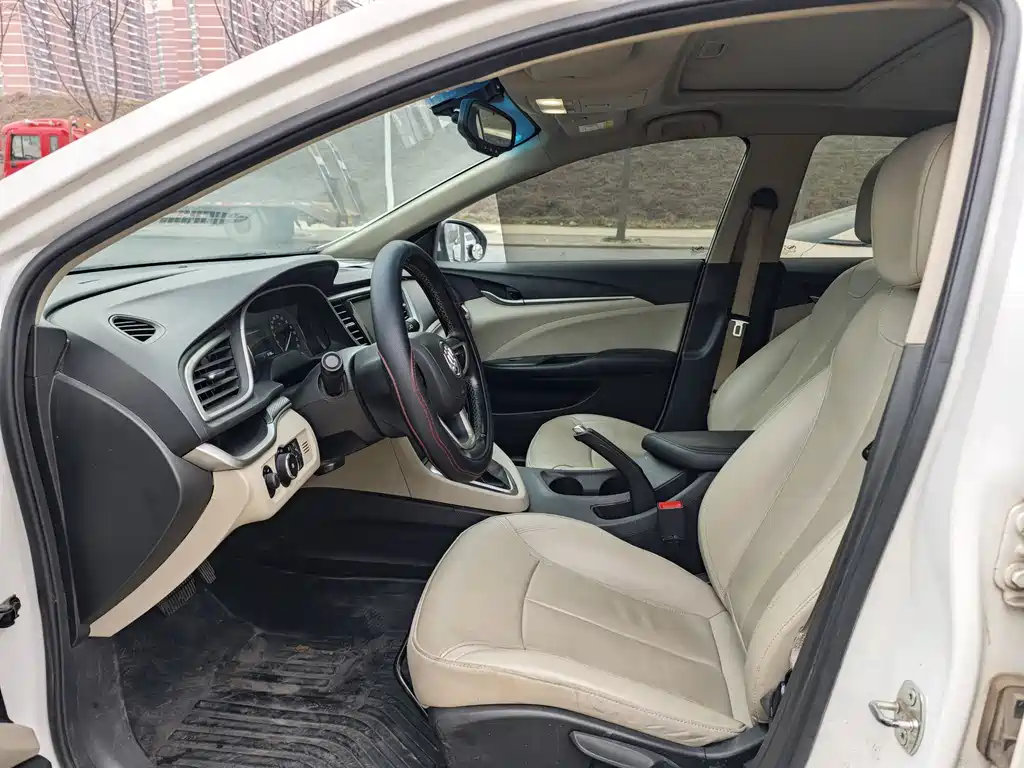 Buick Buick Excelle GT 2019 15T DCT Connected Elite Edition China V 2020 - thumbnail 4