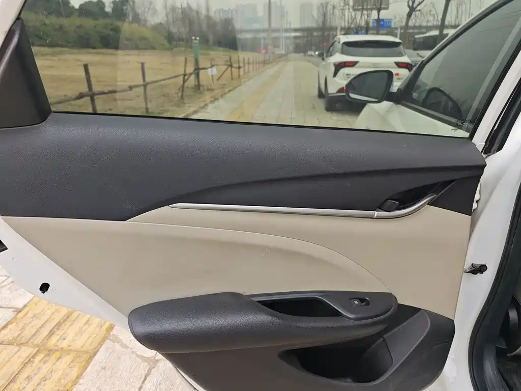 Buick Buick Excelle GT 2019 15T DCT Connected Elite Edition China V 2020 - thumbnail 13
