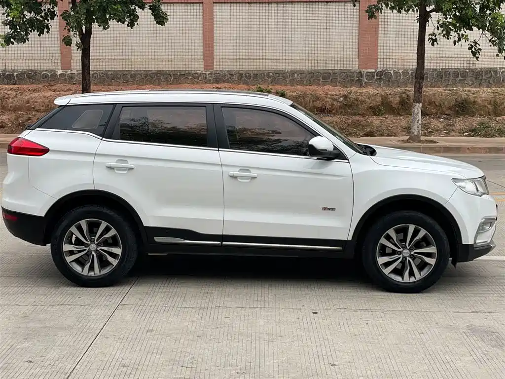 Geely Auto Geely Boyue 2016 1.8TD Automatic Smart Fashion Edition 2018 - thumbnail 13