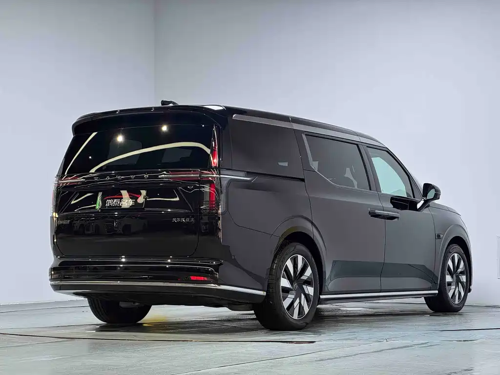 Volvo Volvo EM90 2025 Ultra Six-Seat 2025 - thumbnail 24