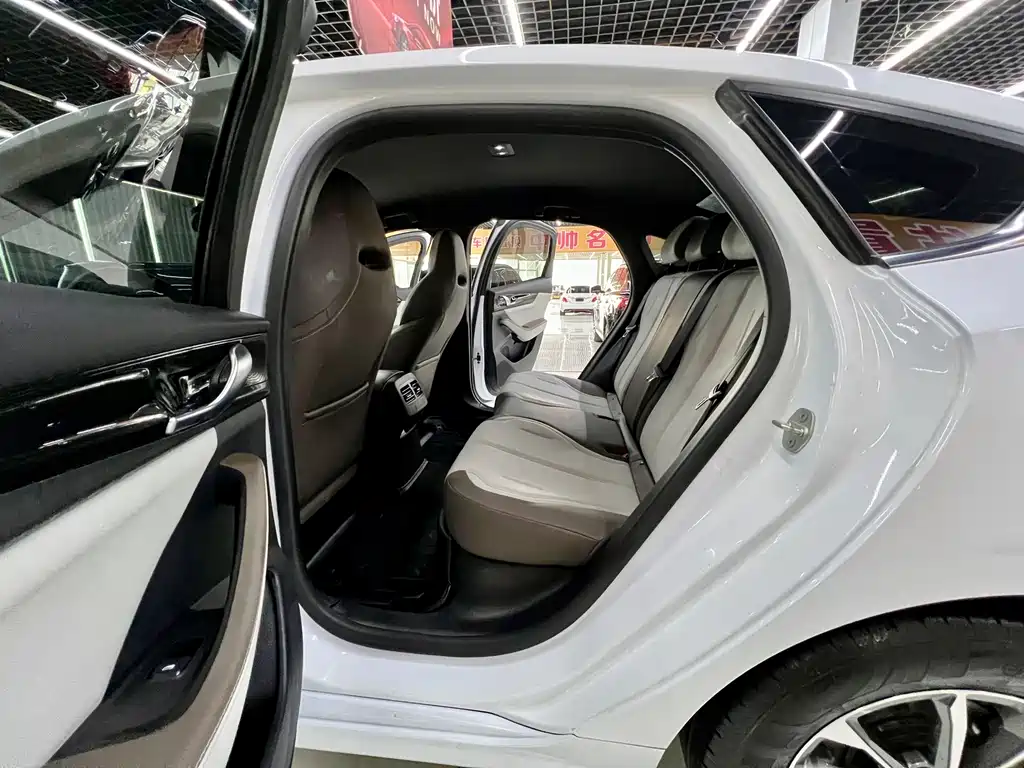 BYD BYD Qin PLUS 2024 Glory Edition DM-i 55KM Leading Model 2024 - thumbnail 13
