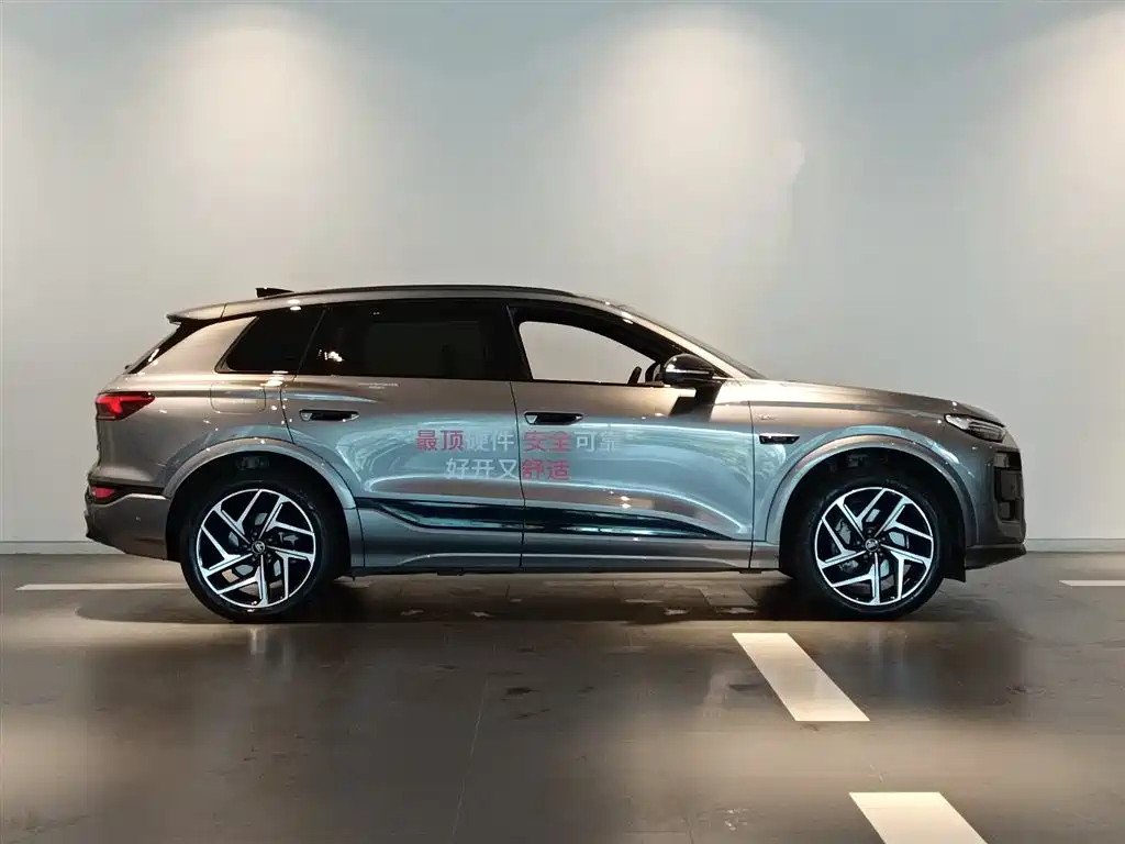 Audi Audi Q6L e-tron 2026 Launch Edition 2025 - thumbnail 3