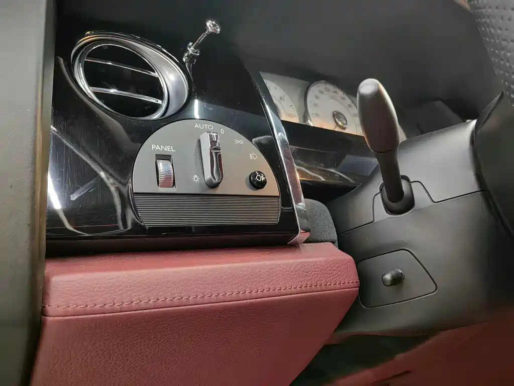 Rolls-Royce Ghost 2012 6.6T Extended Wheelbase 2012 - thumbnail 6