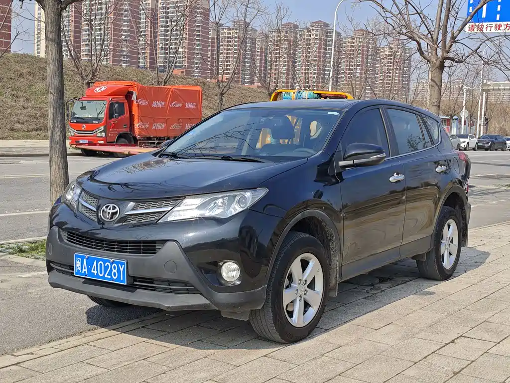 Toyota RAV4 2015 2.5L Automatic AWD Premium Edition 2015