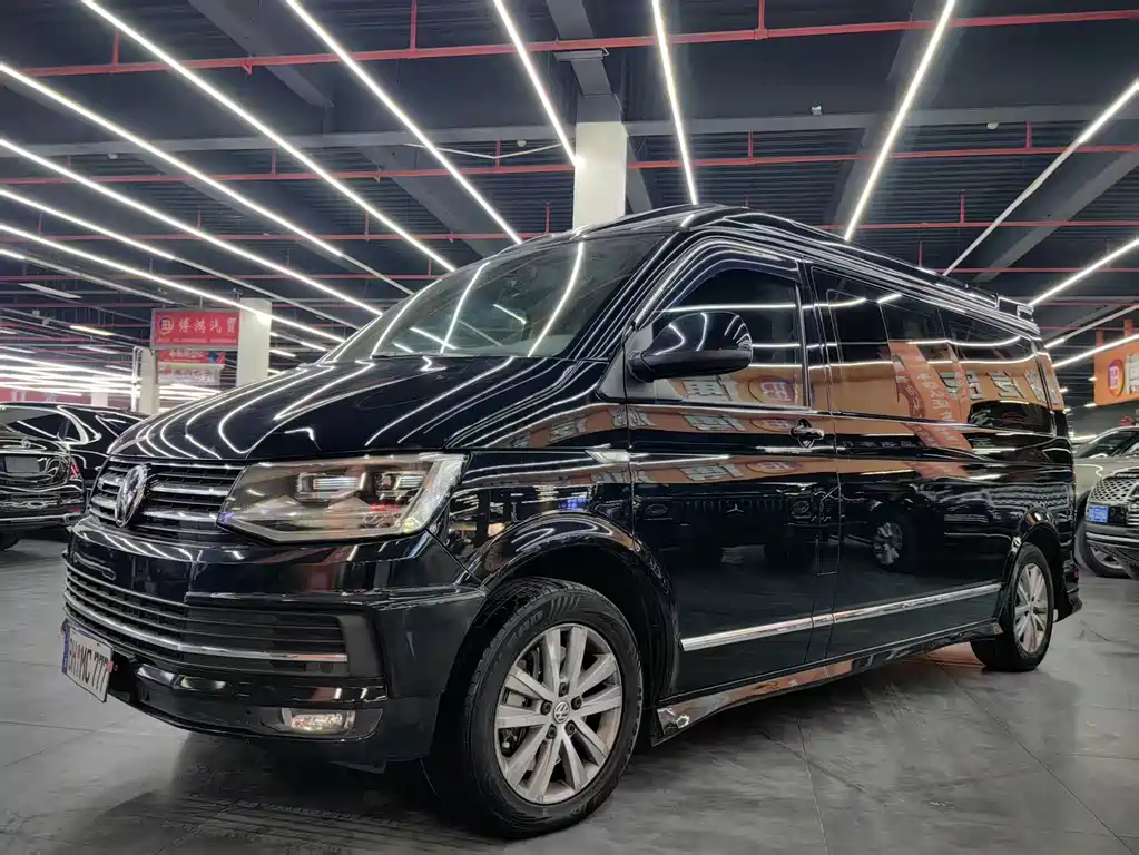Volkswagen Kale威 2017 2.0TSI 4WD Comfort 7-seater Wait, I need to correct this. "Kale威" appears to be a transliteration of "Caly" or similar. The internationally accepted name would be: **Volkswagen Multivan 2017 2.0TSI 4Motion Comfort 7-seater** Actually, looking more carefully at "凯路威", this is the Chinese name for Volkswagen's MPV model, which is internationally known as: **Volkswagen Multivan** 2017