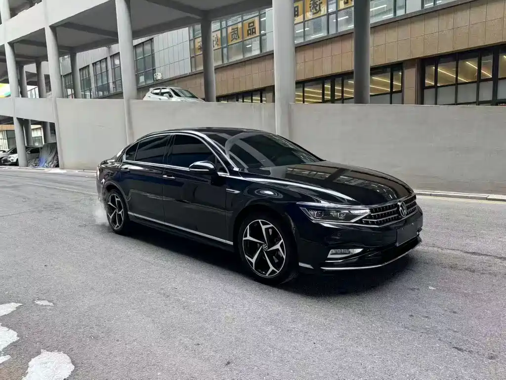 Volkswagen Magotan 2023 2 Million Units Anniversary Edition 380TSI DSG Flagship Model 2022 - thumbnail 3