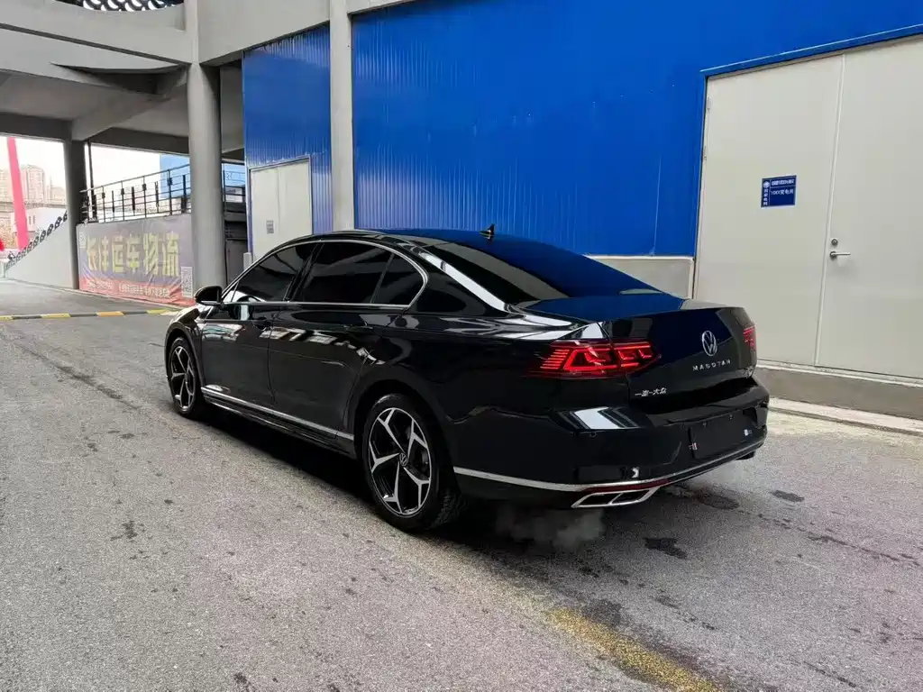 Volkswagen Magotan 2023 2 Million Units Anniversary Edition 380TSI DSG Flagship Model 2022 - thumbnail 4