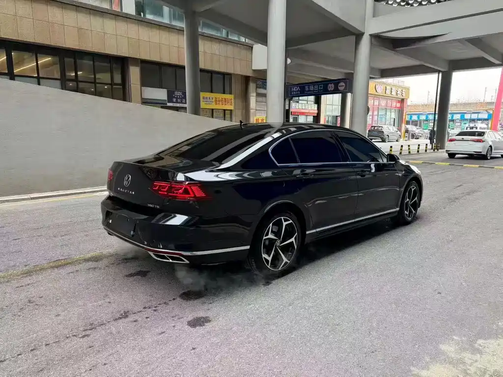 Volkswagen Magotan 2023 2 Million Units Anniversary Edition 380TSI DSG Flagship Model 2022 - thumbnail 6