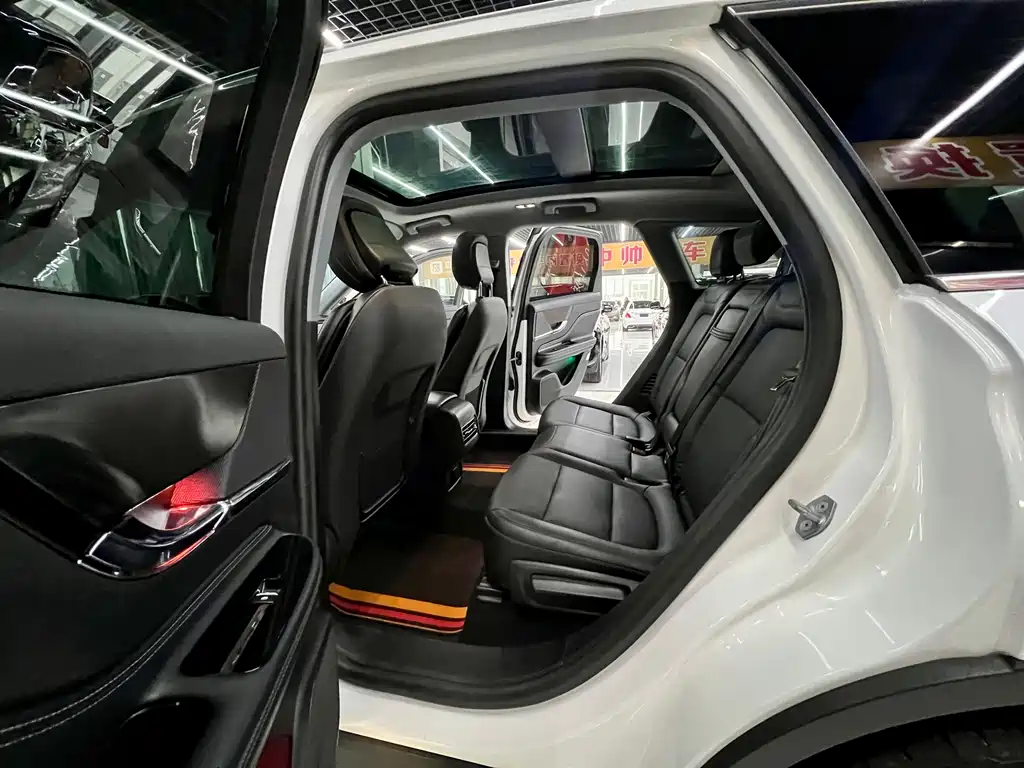Lincoln Liberator 2022 2.0T Front-Wheel Drive Premium Edition 2022 - thumbnail 13
