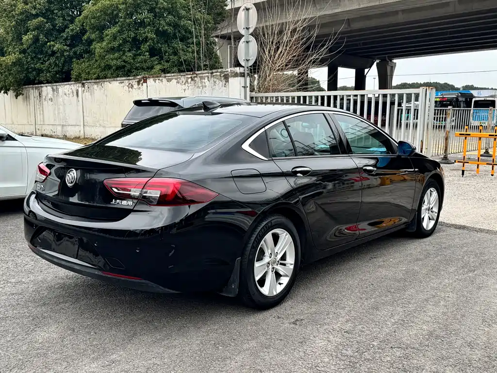 Buick Buick Regal 2017 20T Essence Edition 2018 - thumbnail 16