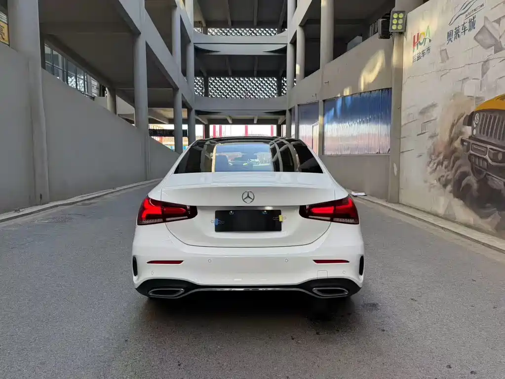 Mercedes-Benz Mercedes-Benz A-Class 2022 Facelift A 200 L Sport Sedan Fashion Edition 2023 - thumbnail 5