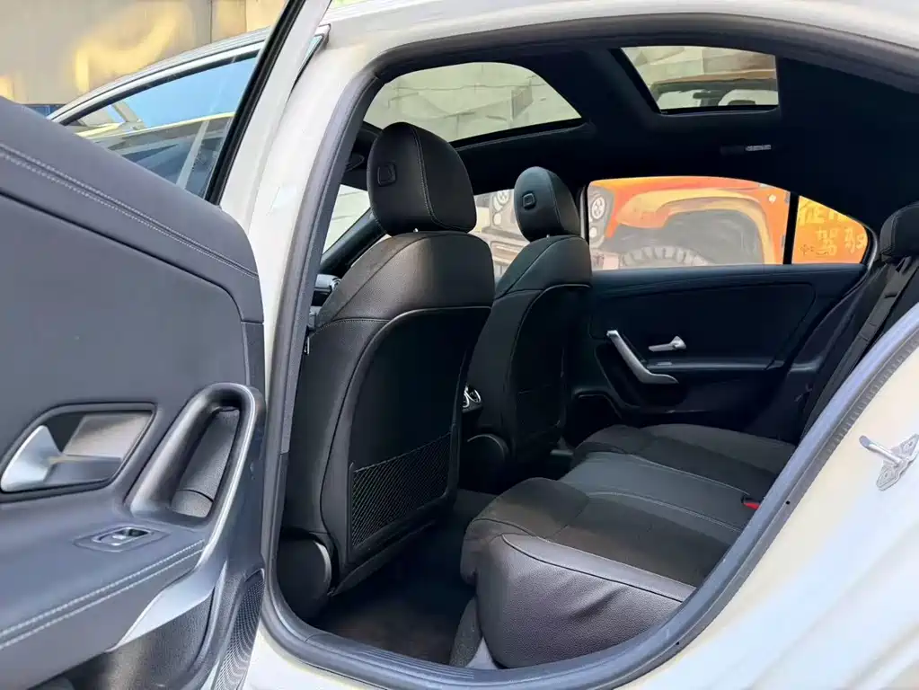 Mercedes-Benz Mercedes-Benz A-Class 2022 Facelift A 200 L Sport Sedan Fashion Edition 2023 - thumbnail 8