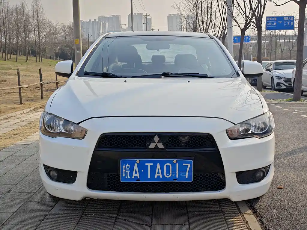Mitsubishi Mitsubishi Lancer Evolution X 2011 Zhi Shang Edition 1.8L CVT Limited Edition 2013 - thumbnail 2