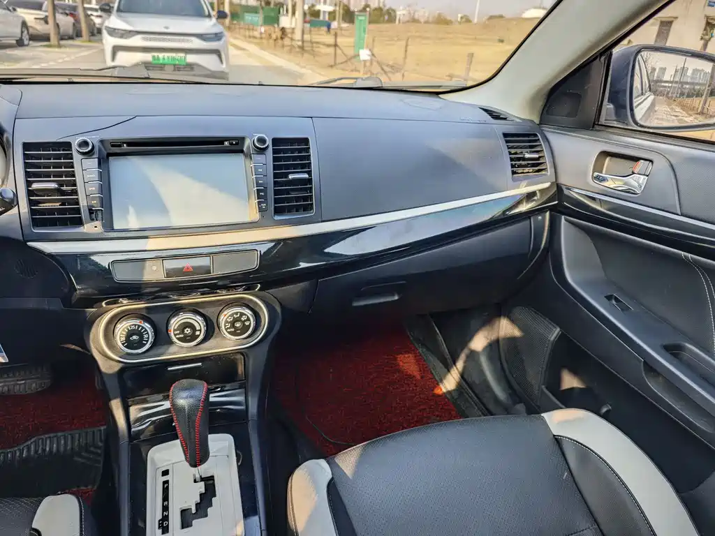 Mitsubishi Mitsubishi Lancer Evolution X 2011 Zhi Shang Edition 1.8L CVT Limited Edition 2013 - thumbnail 10