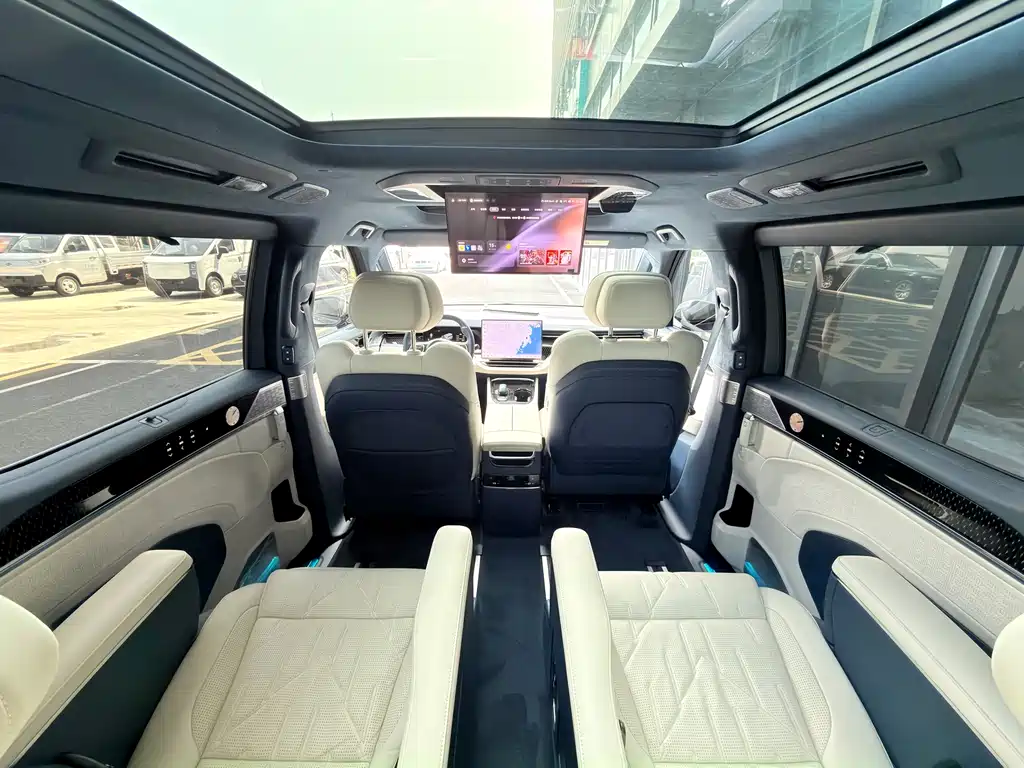 Zeekr Zeekr 009 2024 Model Seven-seat Aisle Version AWD 108kWh 2024 - thumbnail 10