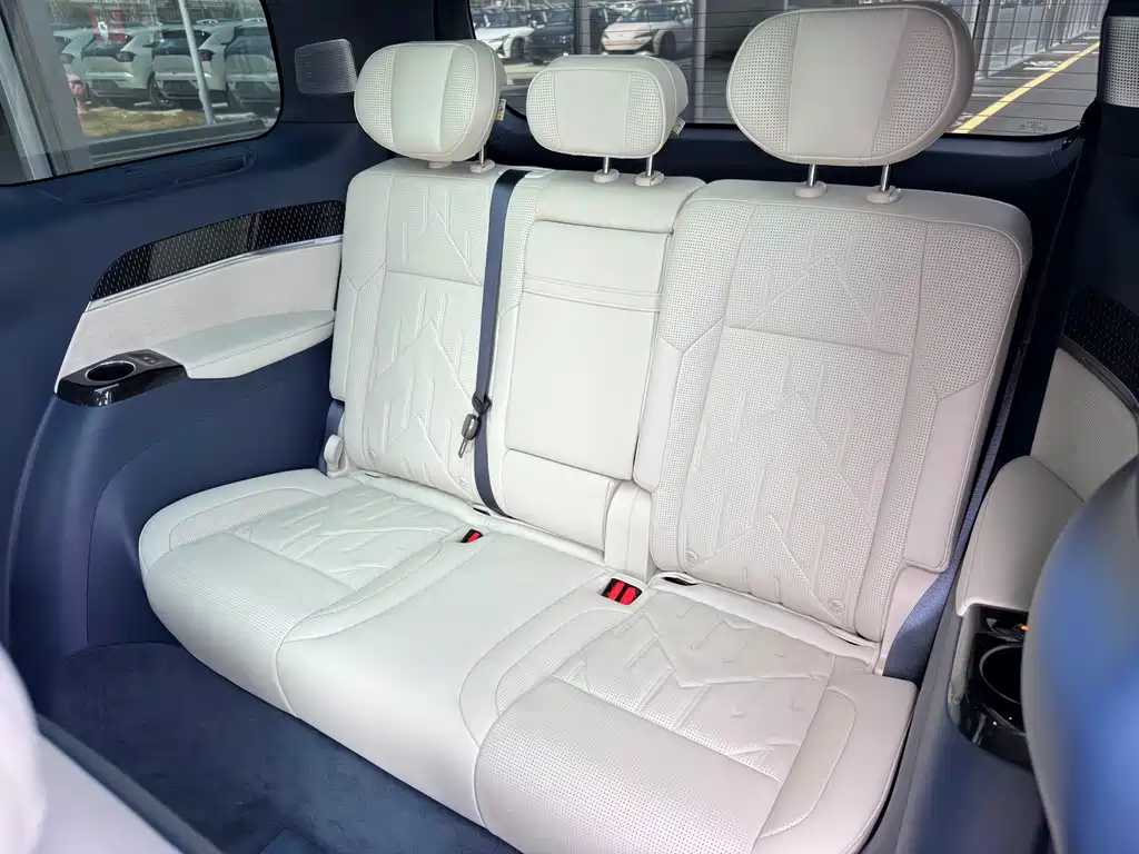 Zeekr Zeekr 009 2024 Model Seven-seat Aisle Version AWD 108kWh 2024 - thumbnail 20