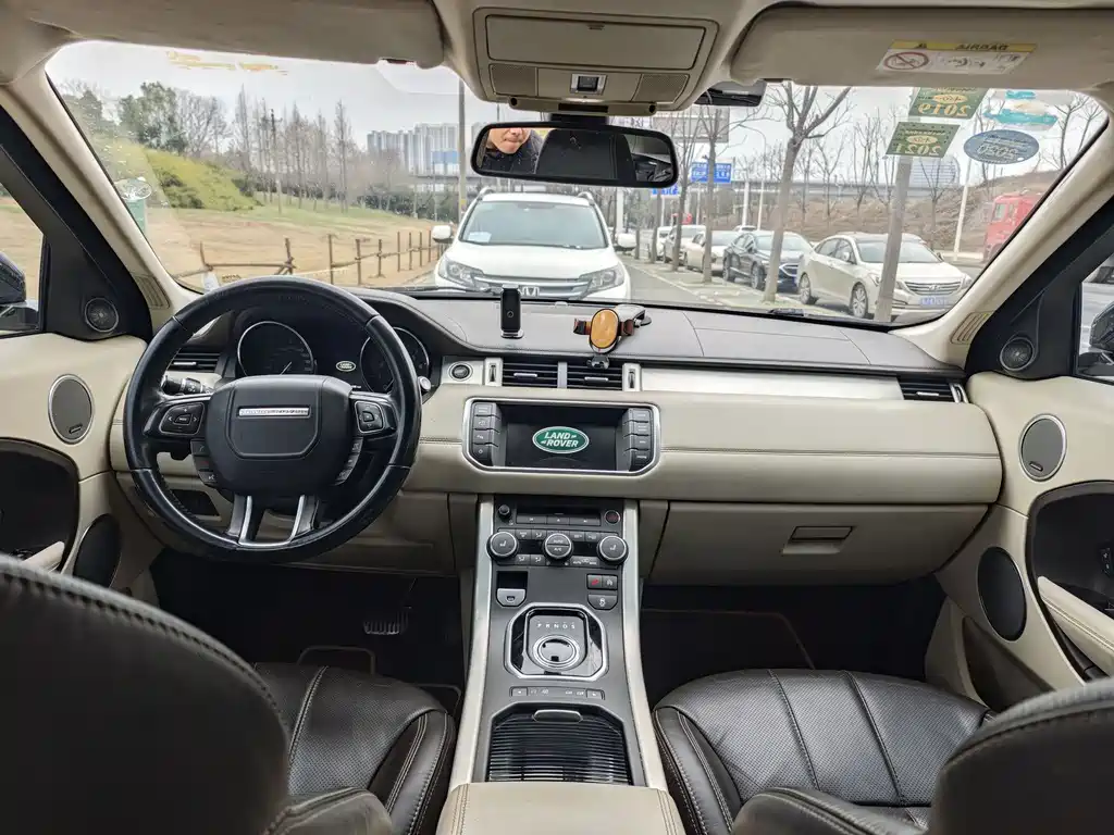 Land Rover Range Rover Evoque 2015 2.0T Dynamic Premium Limited Edition 2015 - thumbnail 5