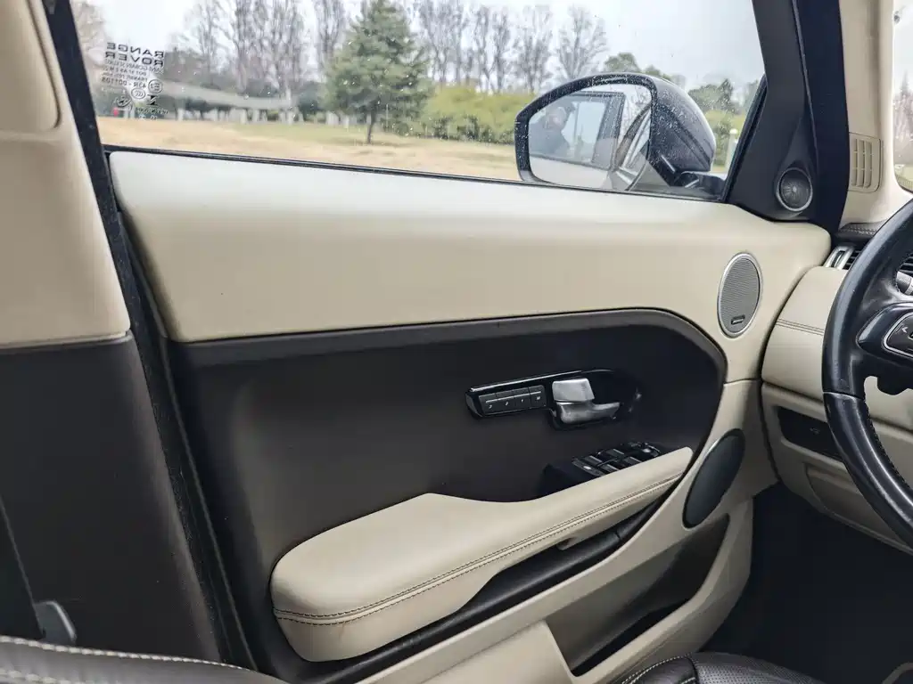 Land Rover Range Rover Evoque 2015 2.0T Dynamic Premium Limited Edition 2015 - thumbnail 7